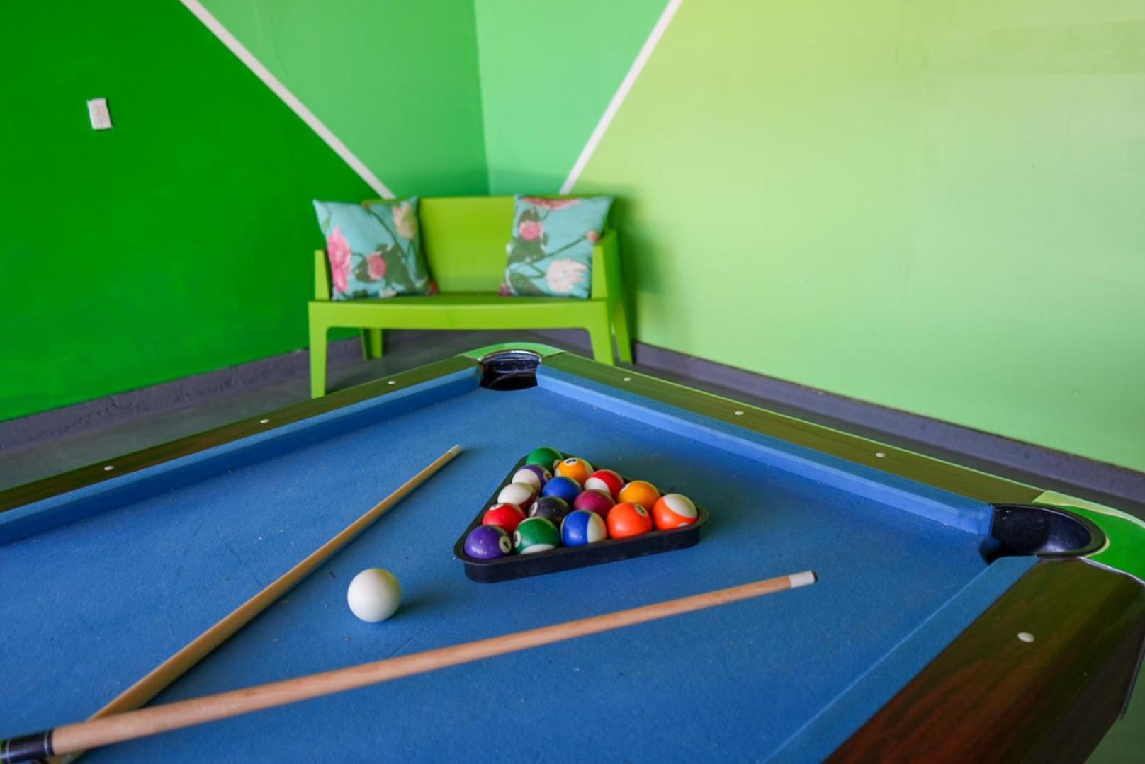 The Pink Cactus - Desert Retreat - Luxe Pool, Golf & Game Room Indio Exterior foto