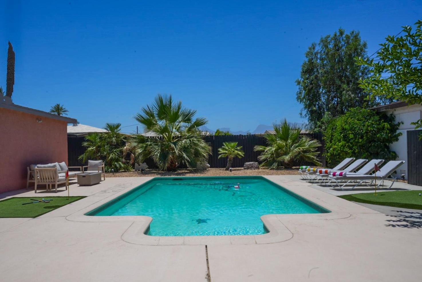 The Pink Cactus - Desert Retreat - Luxe Pool, Golf & Game Room Indio Exterior foto